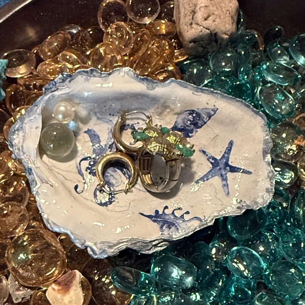 Coastal Blue and White oyster shell trinket/Soap Dish